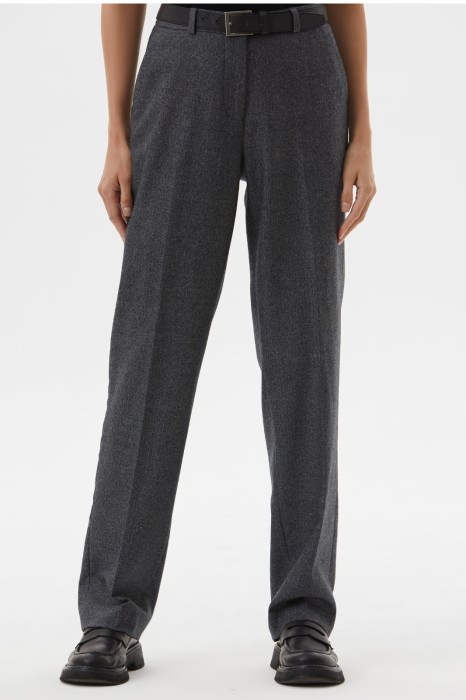 брюки из шерсти фотография