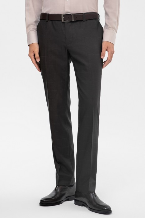 брюки из шерсти фотография