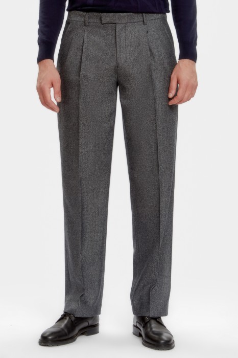 брюки из шерсти фотография