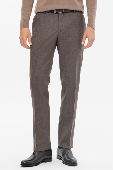 брюки из шерсти фотография