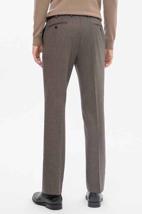 брюки из шерсти по цене 15990 руб вид справа