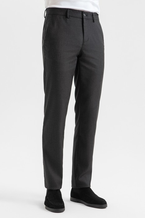 брюки из смесовой шерсти фотография