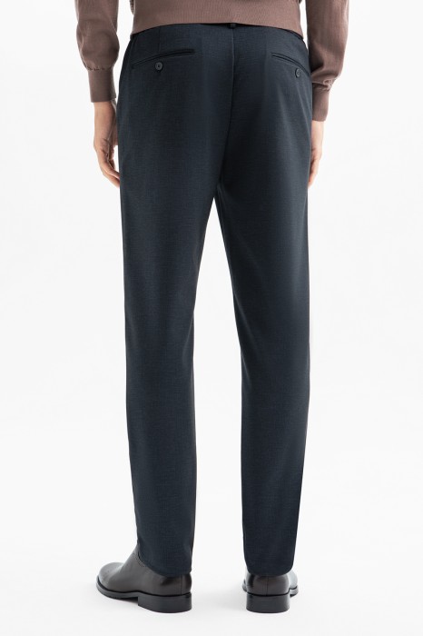 брюки из трикотажной ткани на кулиске по цене 12990 руб вид справа