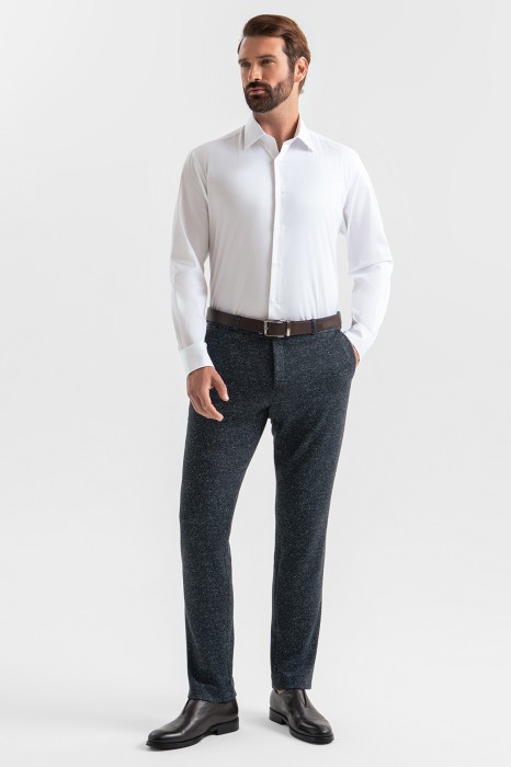 брюки из трикотажной ткани по цене 15990 руб вид справа