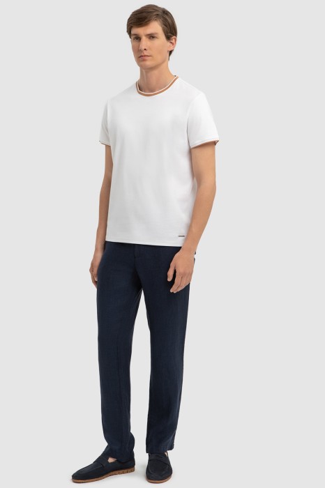 Товар синего цвета с внутренней стороны