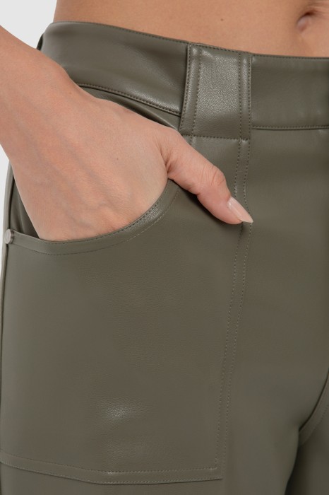 брюки-карго из экокожи от бренда kanzler вид слева