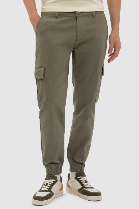 брюки-карго из хлопка фотография