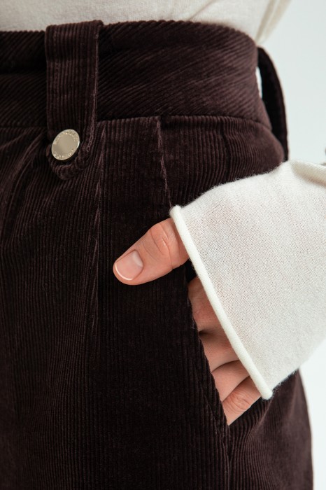 брюки-карго из вельвета от бренда kanzler вид слева