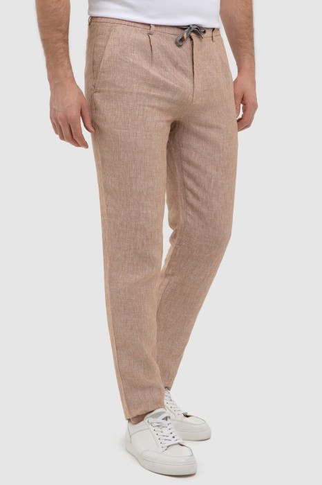 Товар коричневого цвета с внутренней стороны