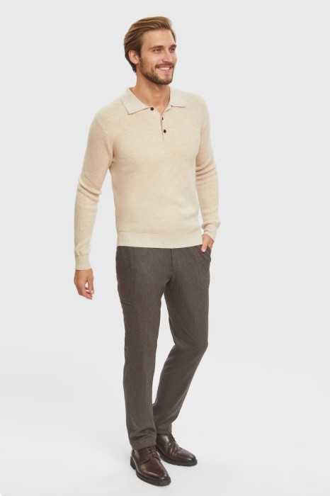 брюки на кулиске по цене 9990 руб вид справа