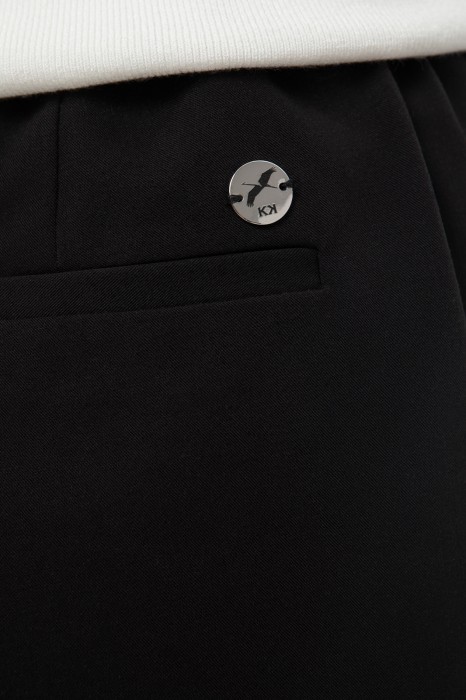 брюки на кулиске по цене 7990 руб вид справа