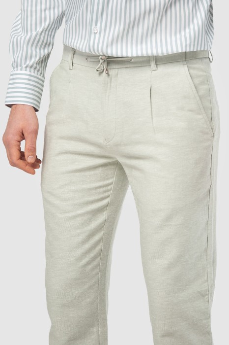 брюки прямые бежевые из хлопка и льна на шнуровке от бренда kanzler вид слева