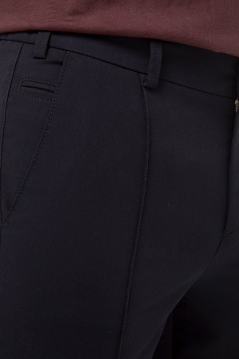 брюки с отстроченными стрелками от бренда kanzler вид слева