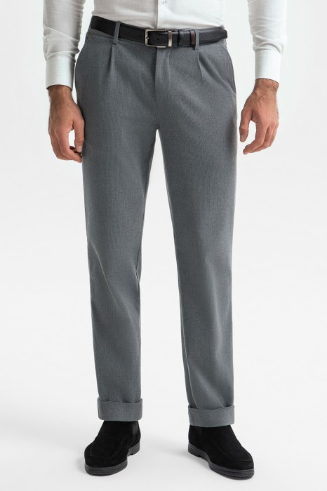 брюки с отворотами по цене 12990 руб вид справа