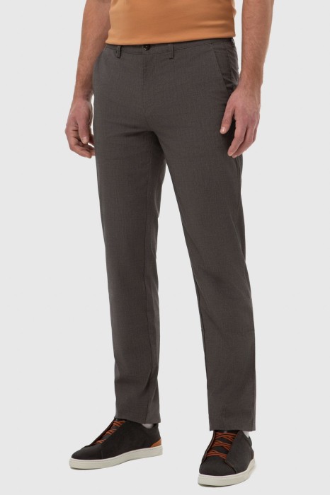 брюки с узором гусиная лапка фотография