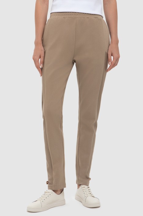 брюки спортивные из хлопка фотография