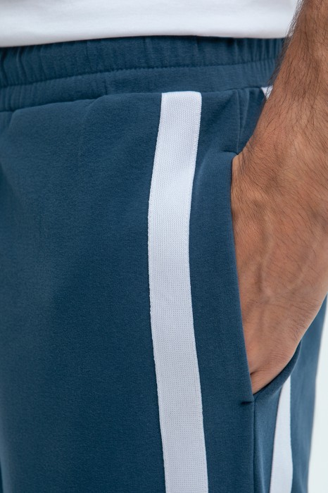 брюки спортивные из хлопка от бренда kanzler вид слева