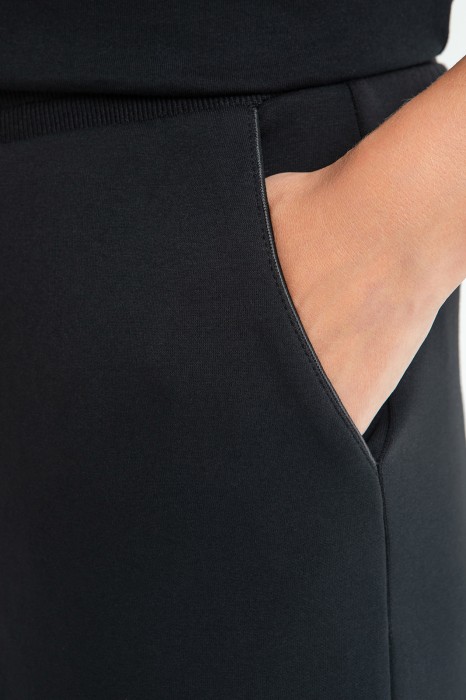 брюки спортивные из хлопка от бренда kanzler вид слева