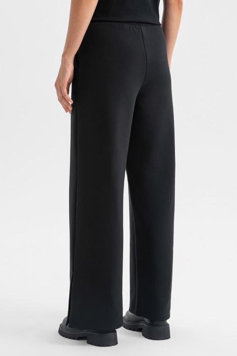 брюки спортивные из хлопка по цене 7990 руб вид справа