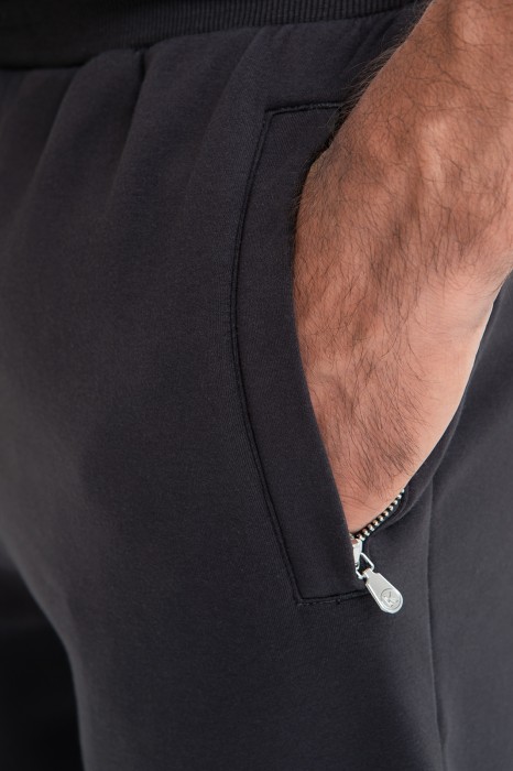 брюки спортивные из хлопка от бренда kanzler вид слева