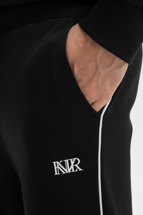 брюки спортивные из хлопка от бренда kanzler вид слева