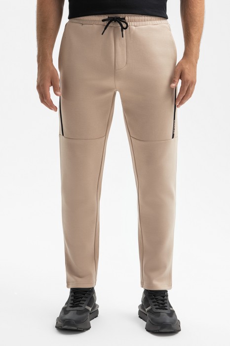 брюки спортивные из хлопка фотография