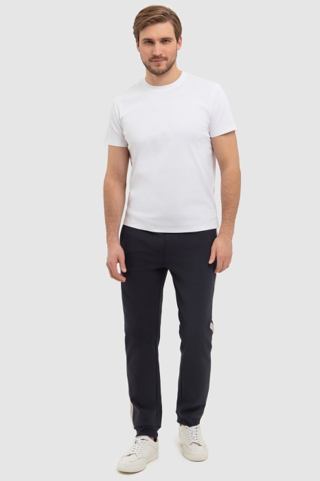 Товар синего цвета с внутренней стороны