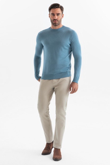 Товар голубого цвета с внутренней стороны