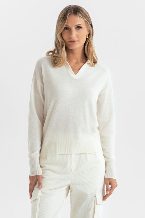 джемпер-поло из шерсти и кашемира фотография