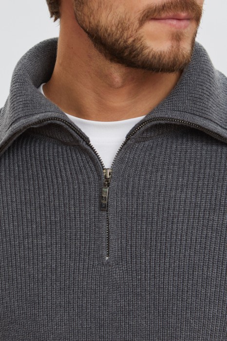 джемпер с воротником-стойкой на молнии от бренда kanzler вид слева