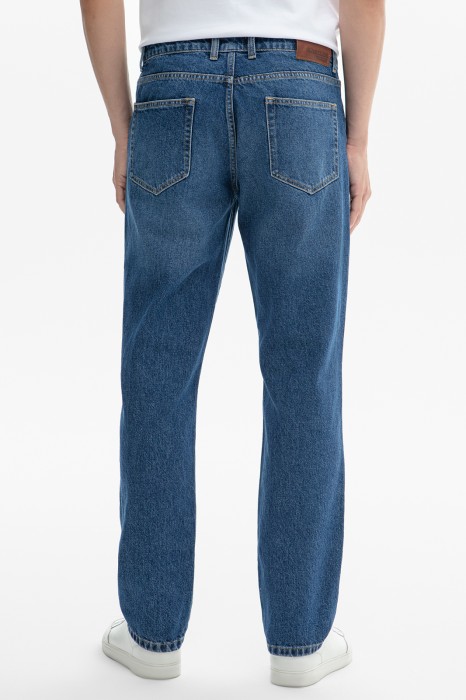 джинсы comfort fit по цене 6990 руб вид справа