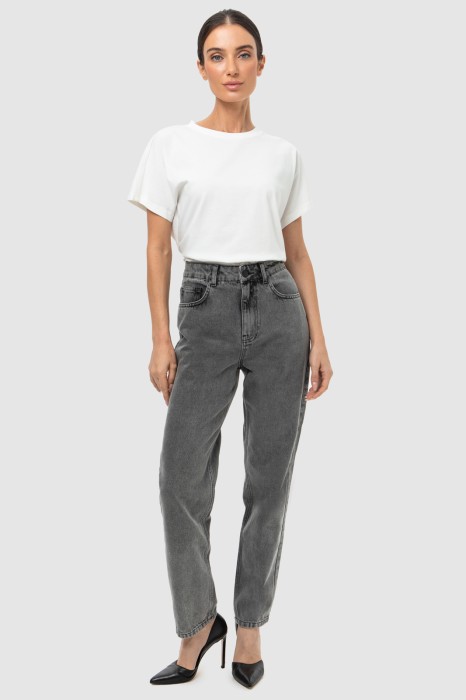 Товар серого цвета с внутренней стороны