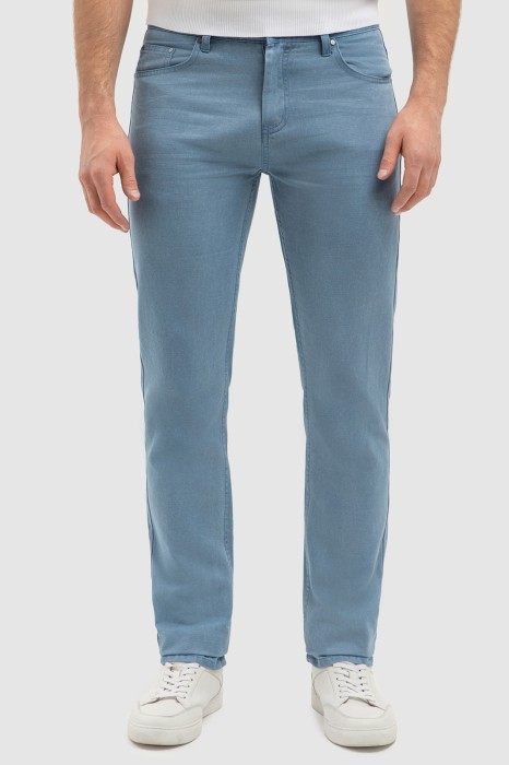 джинсы regular fit с добавлением льна фотография