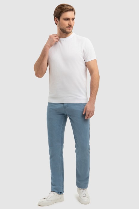 джинсы regular fit с добавлением льна из россии вид сбоку