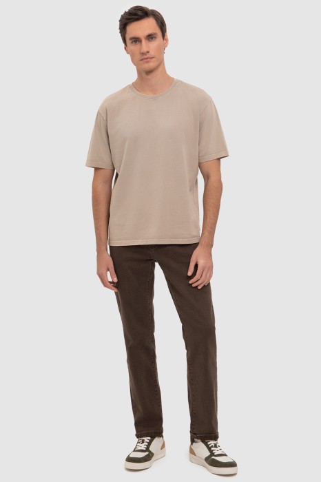 джинсы regular fit из россии вид сбоку