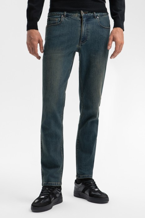 джинсы regular fit по цене 8990 руб вид справа