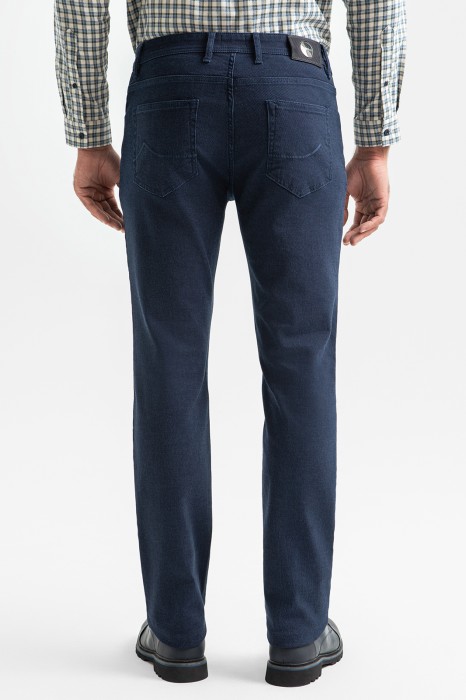 джинсы regular fit по цене 10990 руб вид справа