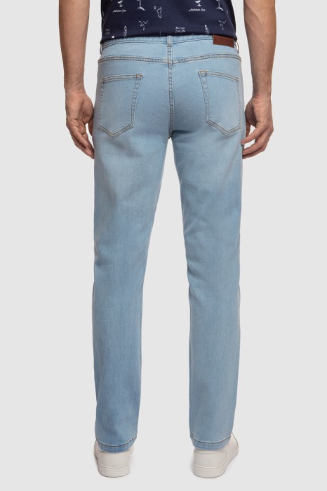 джинсы regular fit по цене 5990 руб вид справа