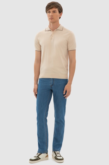 Товар голубого цвета с внутренней стороны