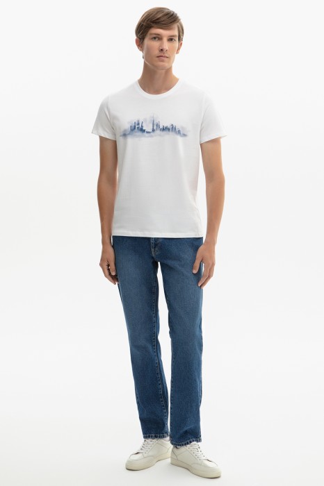 футболка из хлопка с принтом из россии вид сбоку