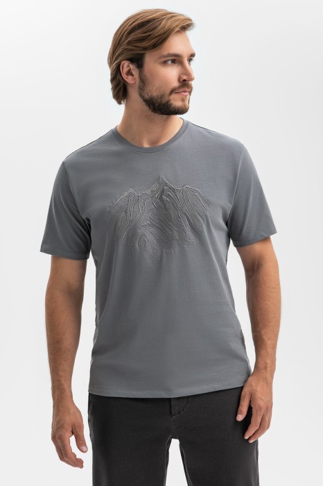 футболка из хлопка с вышивкой фотография