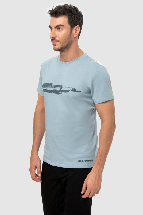 футболка из хлопка из россии вид сбоку