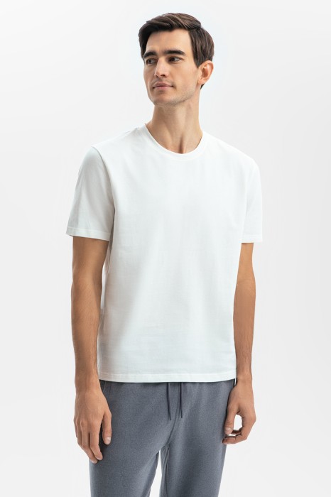 футболка из хлопка по цене 4990 руб вид справа