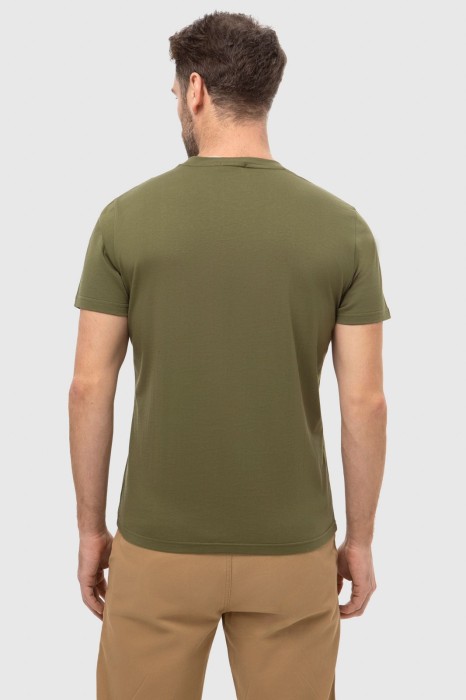 футболка из хлопка по цене 1990 руб вид справа