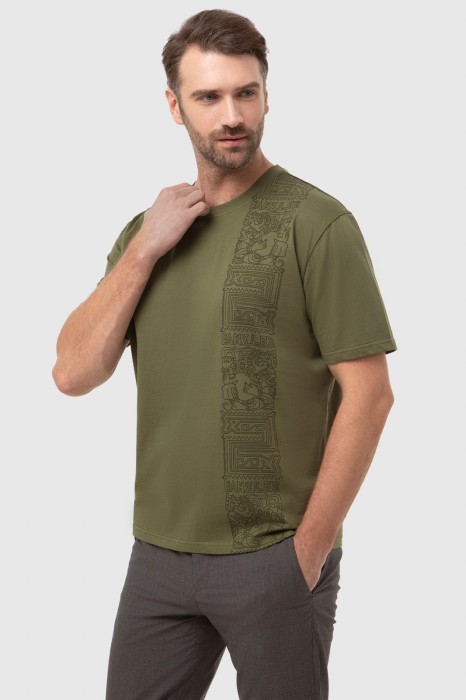 футболка из хлопка по цене 1990 руб вид справа