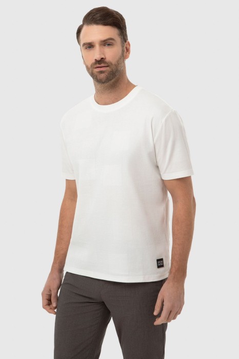 футболка из хлопка из россии вид сбоку