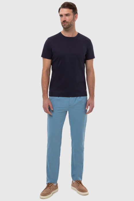 Товар синего цвета с внутренней стороны