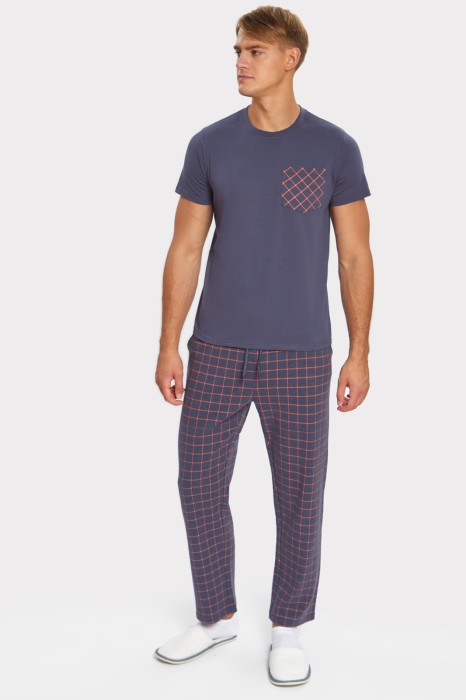 футболка нательная из хлопка по цене 1990 руб вид справа