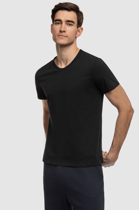 футболка нательная из хлопка по цене 2490 руб вид справа