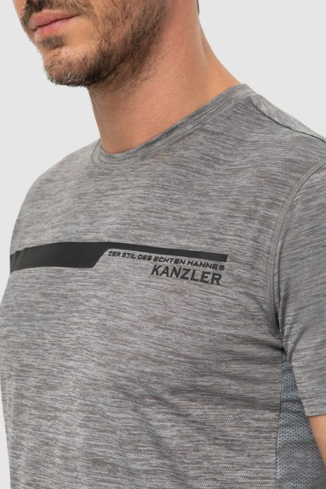 футболка с логотипом от бренда kanzler вид слева